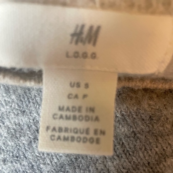 H&M Block Striped Sweater With Brown, Cream, and Gray Colors Size Small - Picture 5 of 5